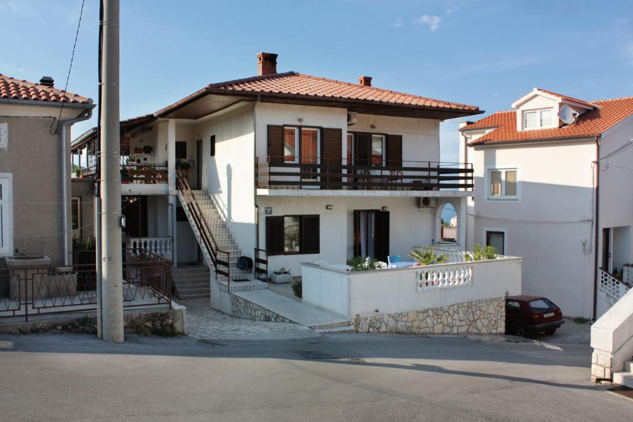 Double Room Vrbnik 5301B ภายนอก รูปภาพ